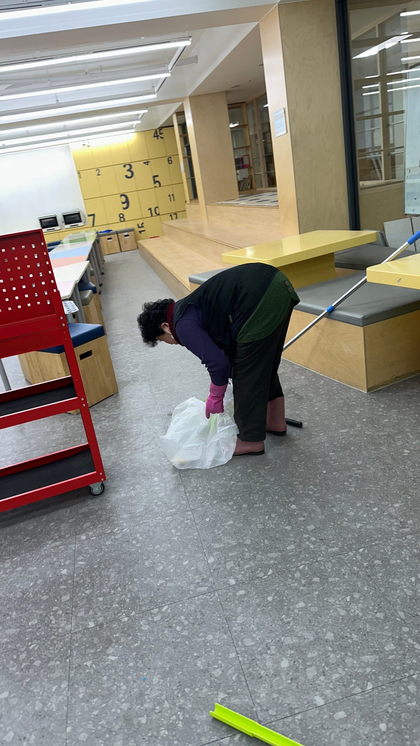 익산 어양동 학교청소 시공 사진